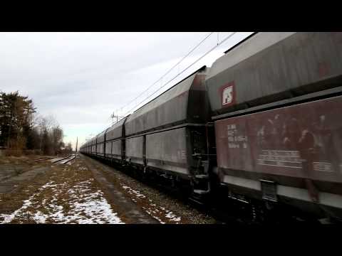TRENO MERCI IN TRANSITO VELOCE A BORGO S. DALMAZZO (CN) 24 - 1 - 2015.