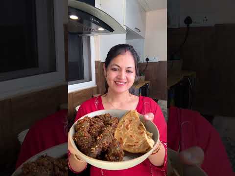 Bharwa karela no onion-garlic