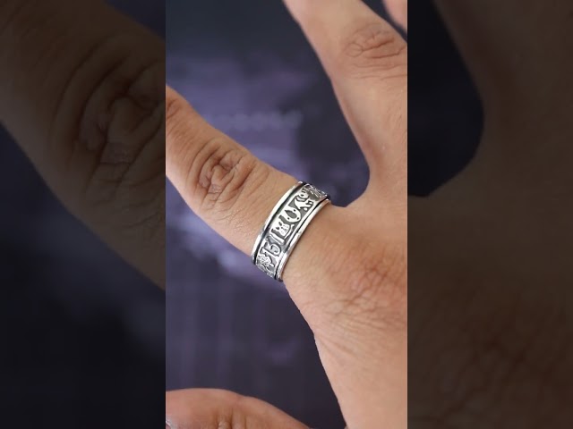 Vídeo relacionado con TEAMER Collar de Pentagrama Punk Colgante de Pentagrama Invertido Collar Símbolo Satánico Joyería Amuleto Para Mujeres Hombres (Plata)