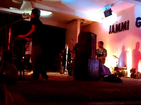 SURFACE BAND LIVE @ VALLIA HERMOSO  (LAKLAK COVER)