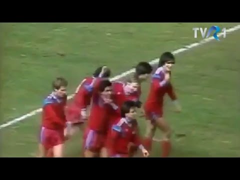 Golul lui Hagi din partida Steaua Bucureşti - Dinamo Kiev 1-0 (Supercupa Europei, 1987)