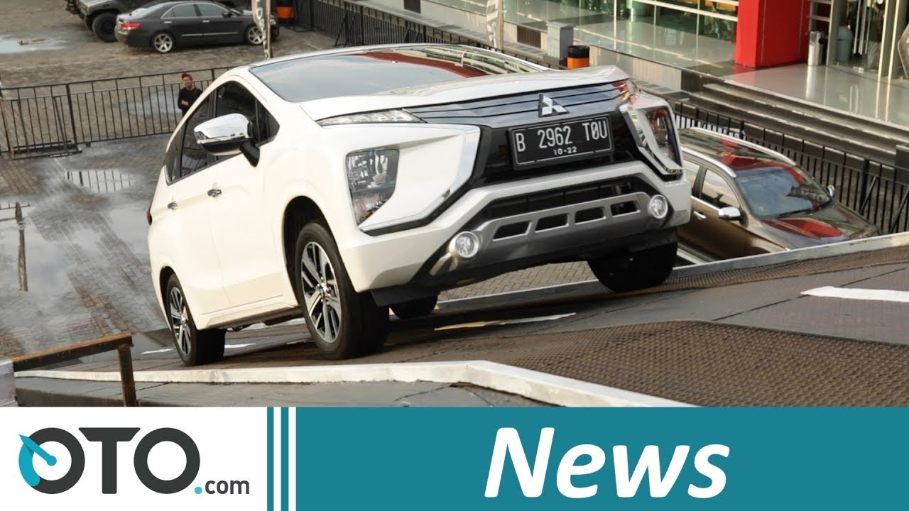 Mitsubishi Xpander, Sensasi Nanjak di Skybridge | IIMS 2018 | OTO.com