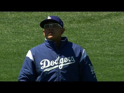 LAD@SF: Urias gives up one run in 5 2/3 innings