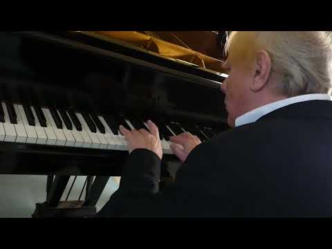 Franz- Josef Birk spielt Ludwig van Beethoven: 6 Variationen über eine Arie von Giovanni Paisiello