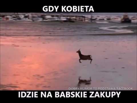 Kobieta na zakupy idzie 