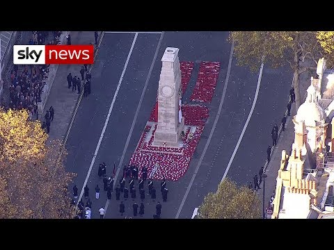 Armistice 100: UK falls silent to remember the fallen