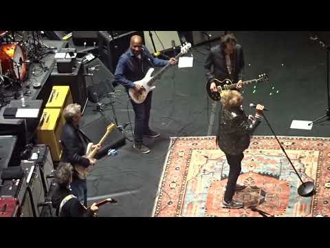 ROD STEWART - Tribute To JEFF BECK - I Ain't Superstitious / LIVE / London UK 05 / 23 /2023
