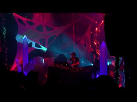 Moon Boots - Red Sky (Fort Romeau Remix) Live at Anjunadeep Open Air Austin 2018