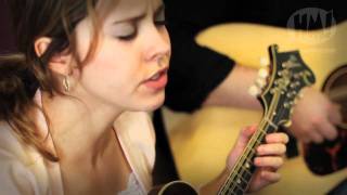 Sierra Hull - All Because Of You (live &amp; acoustic) The Holy Moly Sessions