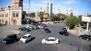 ДТП в Волгограде на пересечении улиц Володарского и Коммунистическая
