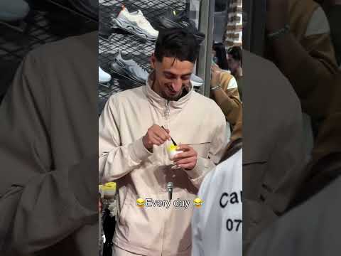 صاحب الضحكة الاسطورية يعود من جديد هههههه