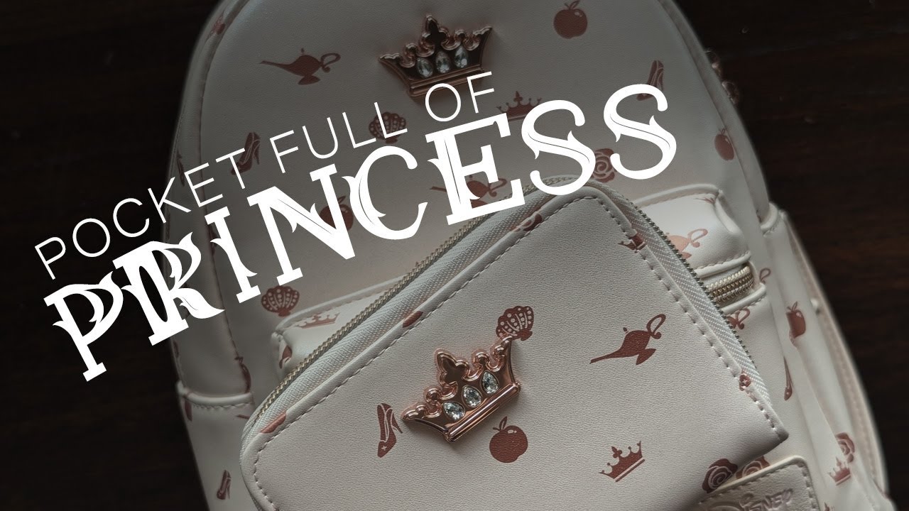 Shine like royalty! This iridescent Disney Princess mini backpack sparkles with fairy-tale charm.