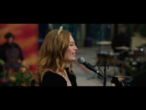 Freya Ridings - Weekends (Live at Alexandra Palace)