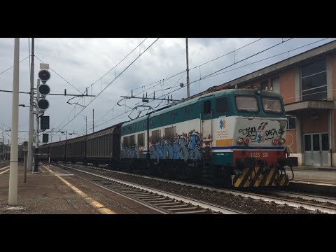 E.655-531 + CARRI CHIUSI TRANSITO STAZIONE DI MILANO G.P. / VILLASANTA
