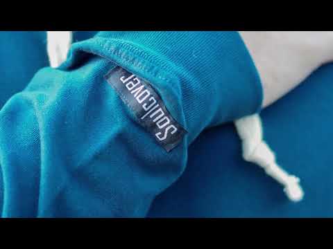 Adventure Hoodie in blau - Handvernähter hochauflösender colourprint auf der bauchtasche