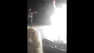 Aaron Watson give speech to idiots fighting.