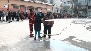 Евакуираха близо 460 деца от  ОУ "Св. Климент Охридски" в Хасково при симулативно занятие