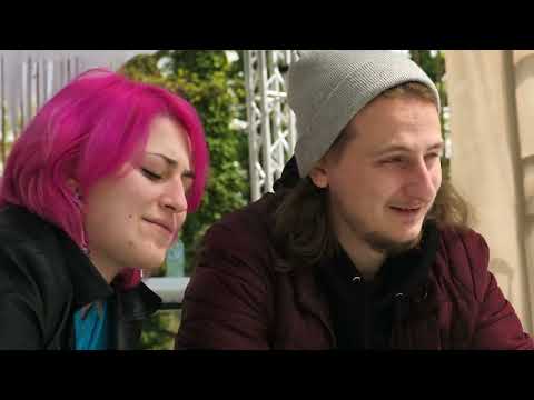 Caravana UNATC în Timișoara (aprilie 2022) cu „𝐋𝐞𝐜𝐭̦𝐢𝐢 𝐝𝐞𝐬𝐩𝐫𝐞 𝐢𝐮𝐛𝐢𝐫𝐞 𝐬̦𝐢 𝐜𝐫𝐞𝐢𝐞𝐫” de Alina Grigore