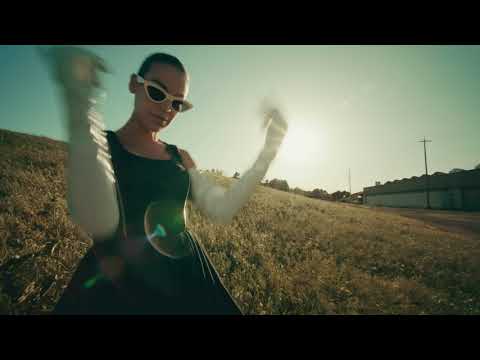 "SOLO" - Eva Shaw Feat. Kris The $pirit [OFFICIAL 1 Take video]