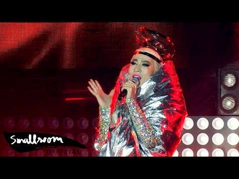 GENE KASIDIT - รักสนุก (NSA) & Never Gonna Leave You Behind | BLONDE2BEWILD 160814