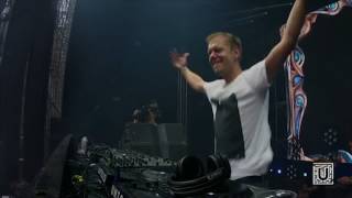 Armin Van Buuren cries playing "RAMsterdam [Jorn van Deynhoven Remix]" in Untold 2017