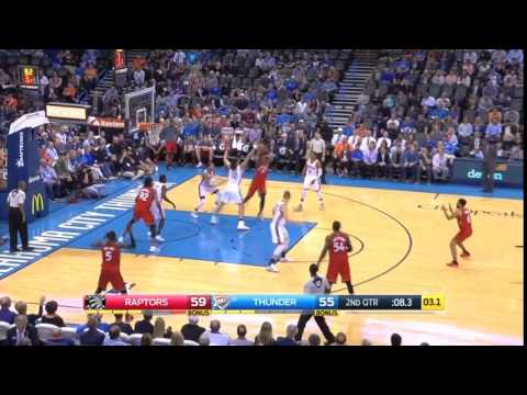 Patrick Patterson hits the 3 point shot at the end of the 2nd half - Raptors @ Thunder 11/9/2016