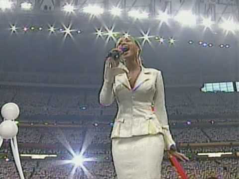 Beyoncé performing The Star-Spangled Banner USA National Anthem Live at Super Bowl XXXVIII 2004