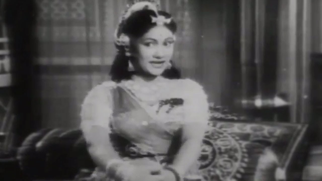 Main Hun Rup Ki Rani Lyrics  | Bahut Din Huwe | Madhubala, Rattan Kumar | Lata Mangeshkar | Balkrishna Kalla, Emani Sankara Sastry