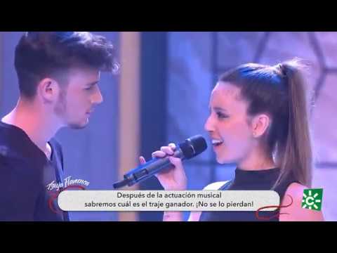 Victoria Clavijo y José María Ruiz cantan 'A Fuego' en el taller de 'Aguja Flamenca'