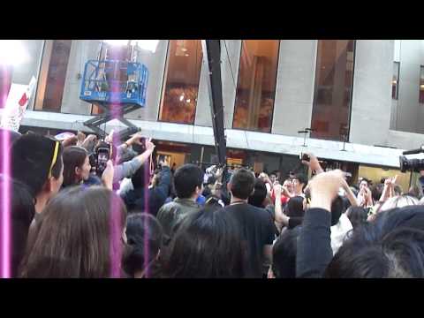 PSY greeting fans @ Today Show Concert Series NYC 9/14