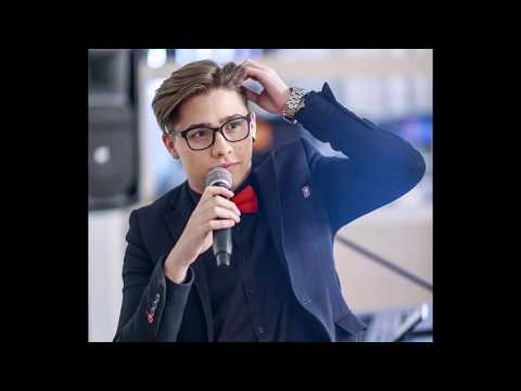 Valentin Poienariu - Am plecat de mic in lume