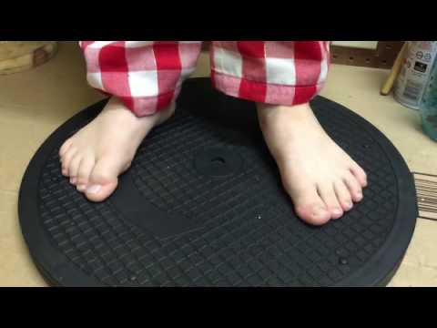 TypewriterMinutes - How To:  Make "on feet" and "on motion" typeface adjustment on 1957 Quiet-Riter