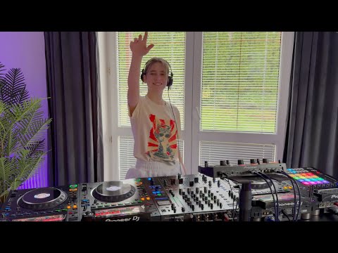 🎧 DJ GABI — MELODIC TECHNO & PROGRESSIVE HOUSE SET 2025 🔥 | Live Mix Experience 💿 + New Merch Drop 😸