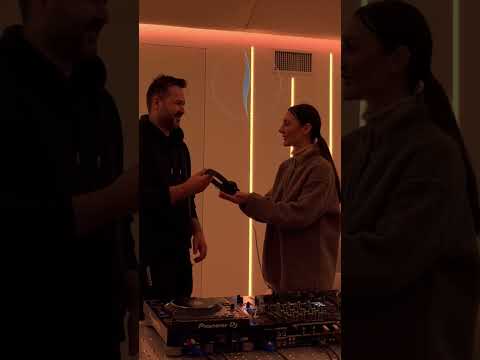 “SINE” by @edwardmayaofficial and @vikajigulina - @sine_edw Live @the_studio_house_