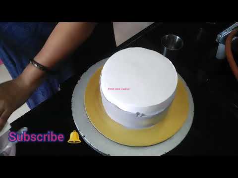 Tall cake # pineapple flavour # 1 kg # soft and spongy