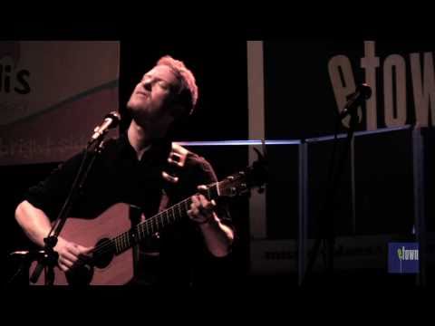 eTown webisode 65 - Teddy Thompson performs "Over and Over"