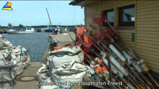 preview picture of video 'Fischer- und Sportboothafen von Freest'