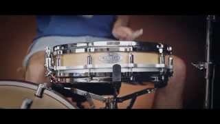 Video thumbnail for Pearl Free Floater 14x3.5" Birch Snare Drum by Peter Lewis