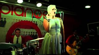 Betty Who - &quot;Somebody Loves You&quot; - Live in NYC