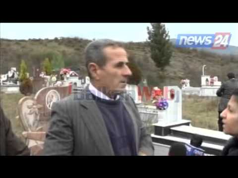Gjirokastër, lule ne varrin e Ziver Veizit, vëllai: Presim drejtësi