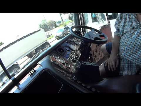 Kenworth K104 2004 looking inside - Auto