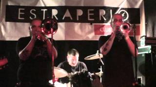 LA PLEBE- Siempre unidos (Sala Estraperlo 5-6-11)