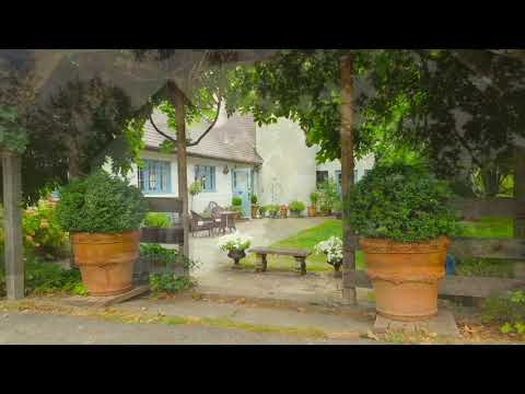 Historic Farm - Farm of Dreams - La Ferme des Rêves 1444 Maple Bay Road, Duncan, BC.