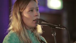 Julia Jacklin  - "LA Dreaming" -  IDK Sessions