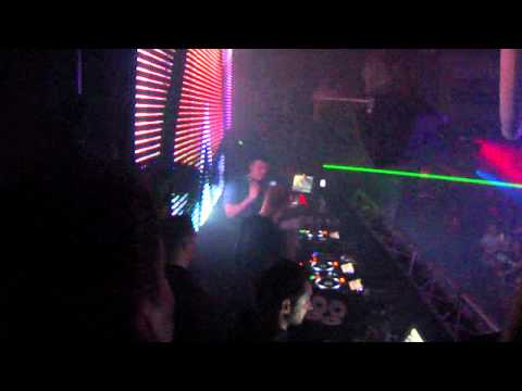 Bryan Kearney B2B Indecent Noise @ Godskitchen (26.11.2011) (5) (HD)