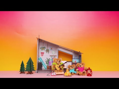 KLUTZ MINI COZY BEAR CABIN