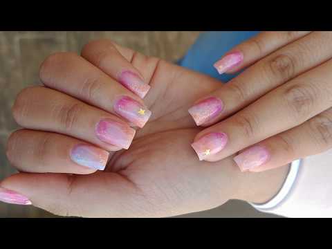 Gel: uña natural pintado a mano.