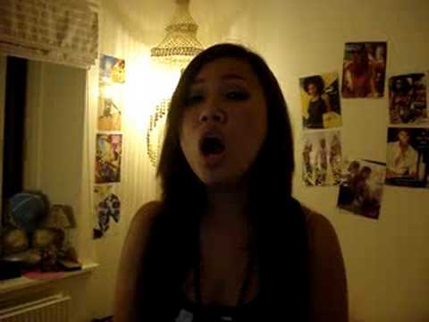 Karina synger "Hvad nu hvis" af Alex feat. Nik og Jay