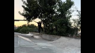 Pat Wells delivers a lengthy boardslide with some Rail Devils at the diy.  #RailDevils # TailDevil