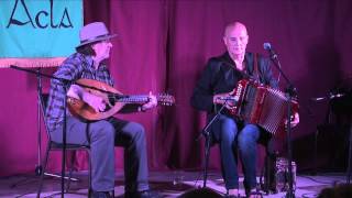 Breanndán Ó Beaglaíoch & John Hoban play Scoil Acla: Traditional Irish Music from LiveTrad.com